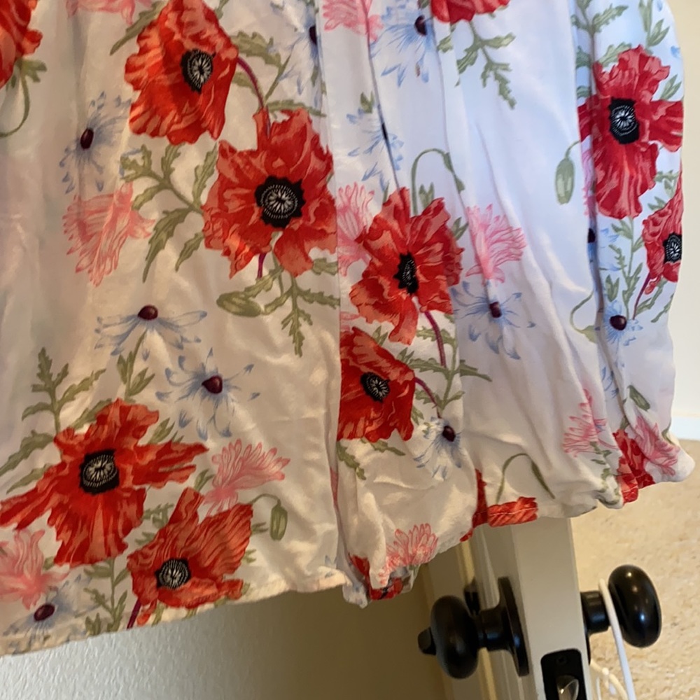 Floral Romper - Picture 3 of 8